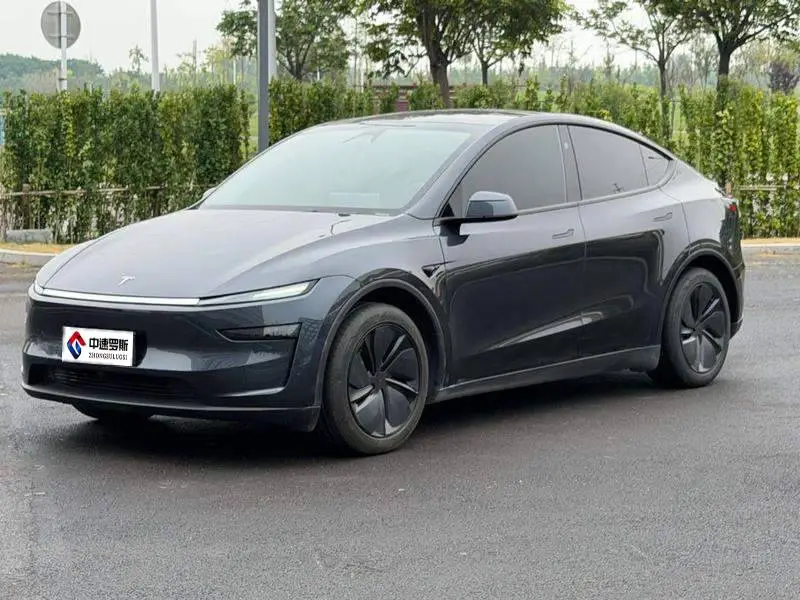 Model Y 2025 rear-wheel drive version