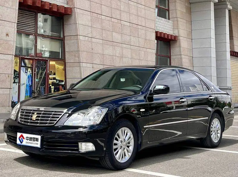 crown 2005 3.0L Royal
