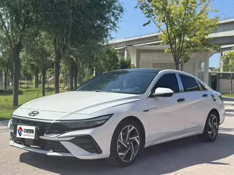Elantra 2023 1.5L CVT LUX Premium Edition