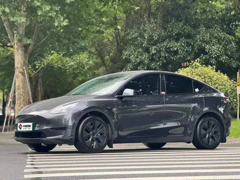 Model Y 2024 rear-wheel drive version