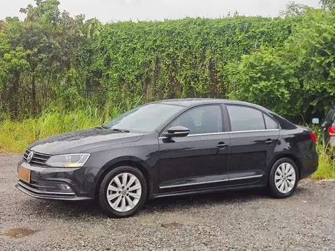 Sagitar 2015 1.6L Automatic Fashion Modèle