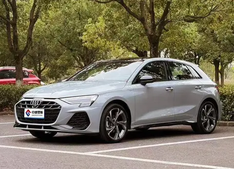 Audi A3 2026 Sportback 35TFSI Flying Spur Premium Edition