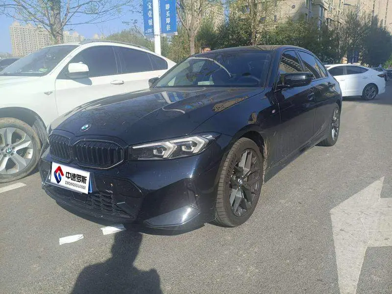 BMW 3 Series 2025 330i M Sport Night Edition