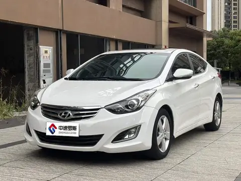 Elantra 2013 1.6L Automatic Leading الطراز