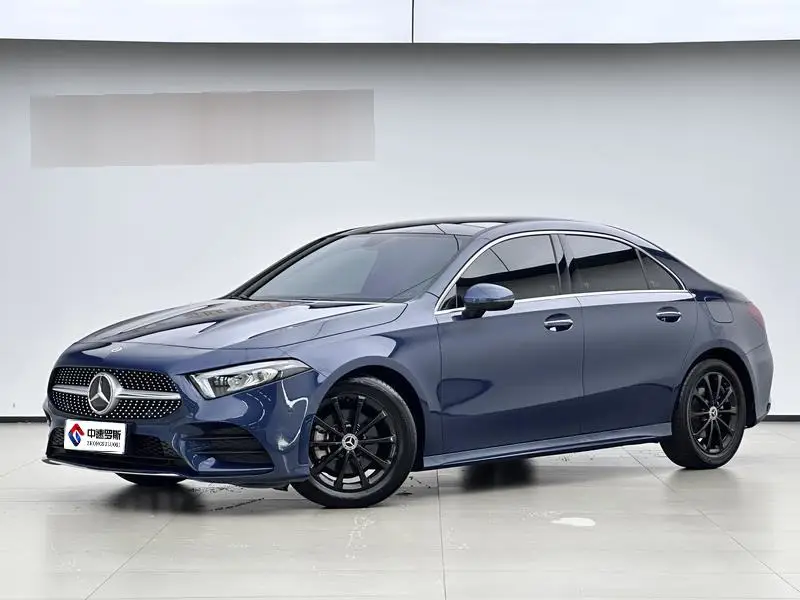 Mercedes-Benz A-Class 2019 A 200 L sports sedan