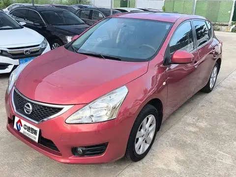 TIIDA 2011 1.6L CVT Luxury รุ่น