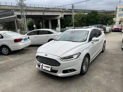 Mondeo 2013 2.0L GTDi200 Luxury Модель