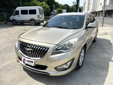Familia 2014 M5 1.6L Automatic Elite