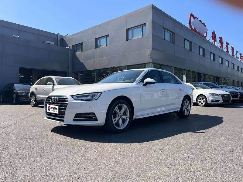 Audi A4L 2017 40 TFSI Fashion Edition