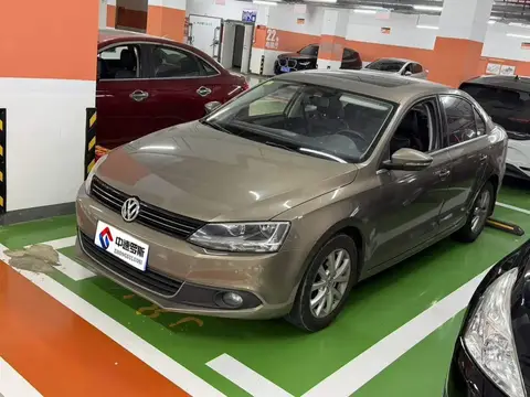 Sagitar 2012 1.6L Automatic Comfort