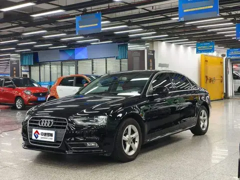 Audi A4L 2015 35 TFSI Automatic Standard รุ่น