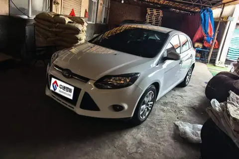 Fox 2012 Hatchback 1.6L Automatic Comfort