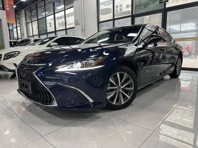 Lexus ES 2018 200 Excellence Edition National VI