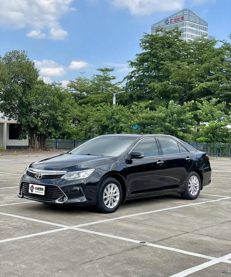 Camry 2016 2.0G 10th Anniversary Leading Edition