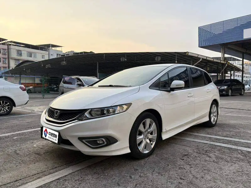Jed 2013 1.8L Automatic Comfort Edition 5 Seaters