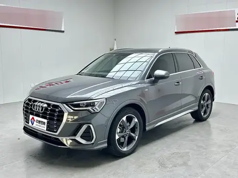 Audi Q3 2022 35 TFSI Stylish and Elegant