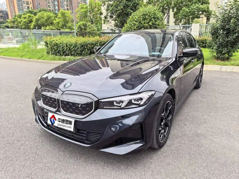 BMW i3 2023 eنظام الدفع 40 L Night Sport Package