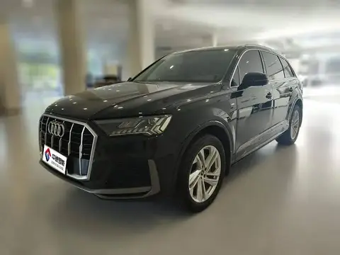 Audi Q7 2021 55 TFSI quattro S line sports model