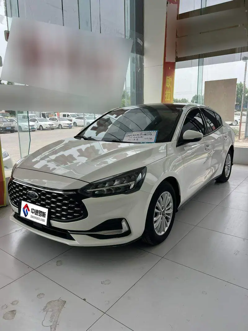 Fox 2020 Sedan EcoBoost 180 Automatic Front