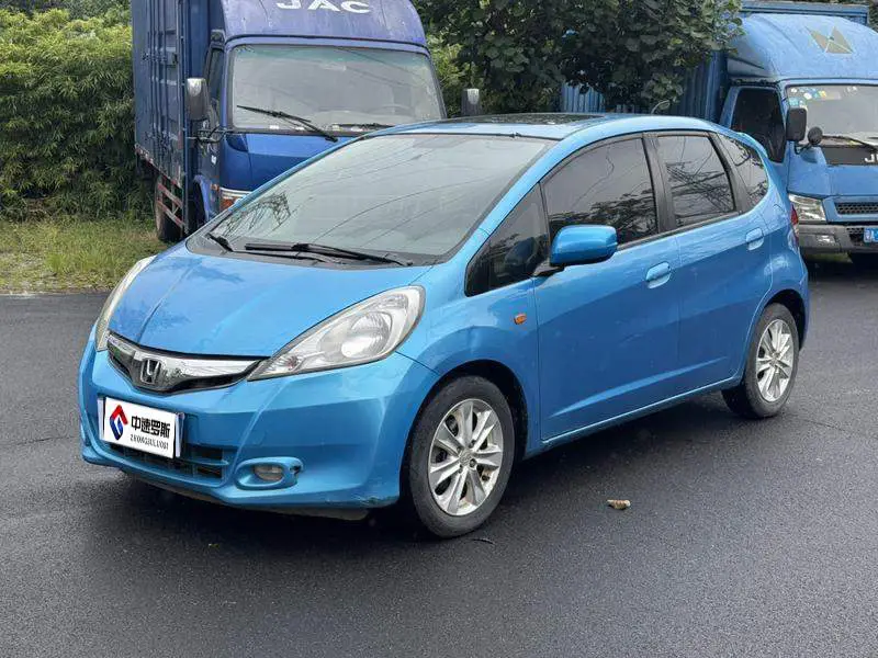 Fit 2011 1.5L Automatic Luxury Edition