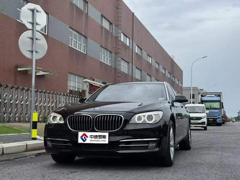 BMW 7 Series 2014 730Li Premium Edition