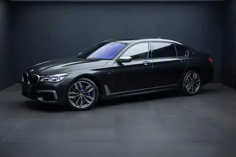 BMW 7 ซีรีส์ 2017 M760Li xระบบขับเคลื่อน Premium Luxury Edition