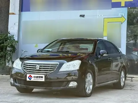 crown 2010 3.0L Royal Saloon VIP