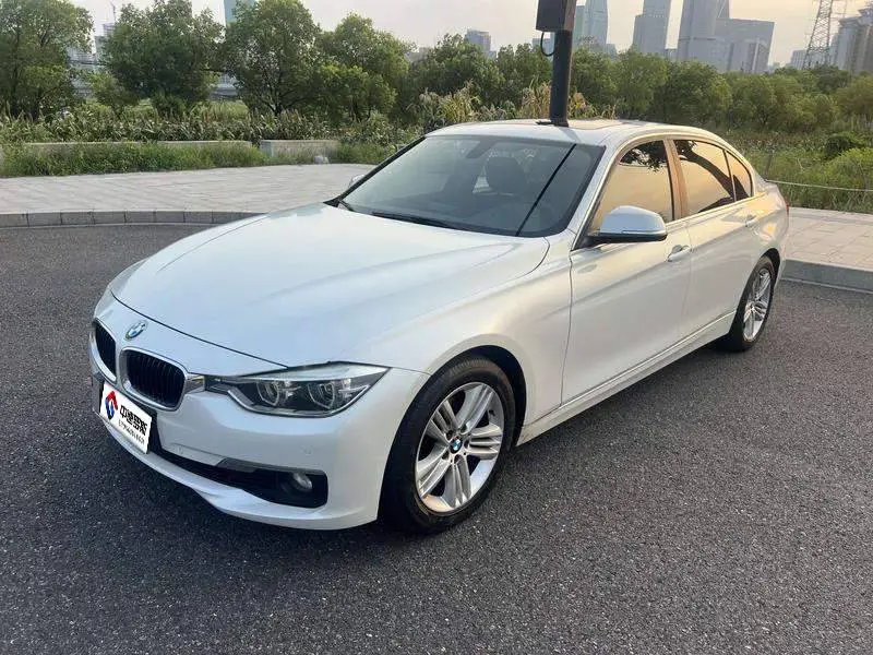 BMW 3 ซีรีส์ 2017 320Li Fashion Edition