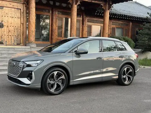 Audi Q4 e-tron 2024 40 e-tron Creative Edition