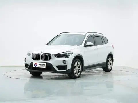 BMW X1 2016 sระบบขับเคลื่อน18Li Premium Edition