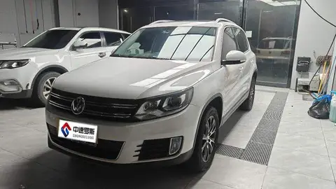 Tiguan 2015 1.8TSI Automatic 2WD Luxury รุ่น