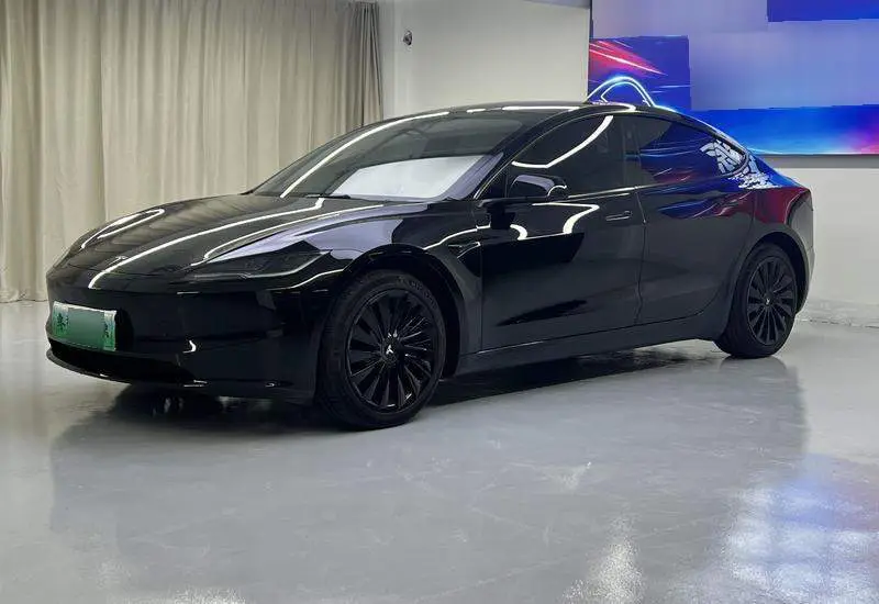 Mẫu 3 2023 rear-wheel drive version