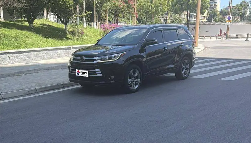 Highlander 2018 2.0T 4WD Luxury Edition 7 Seaters National VI
