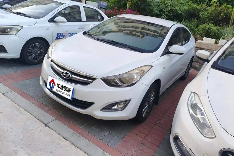 Elantra 2015 1.6L Manual Fashion Model