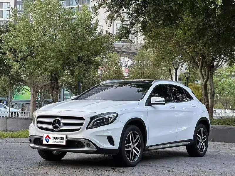 Mercedes-Benz GLA 2016 GLA 220 4MATIC Fashion Edition