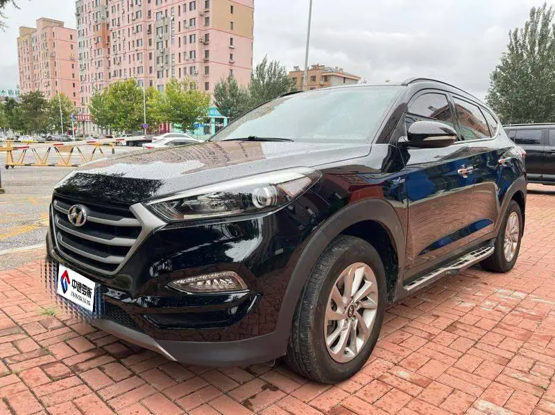 Tucson 2015 1.6T dual-clutch two-wheel drive intelligent model