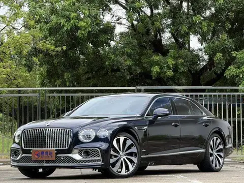 Flying 2023 4.0T V8 S