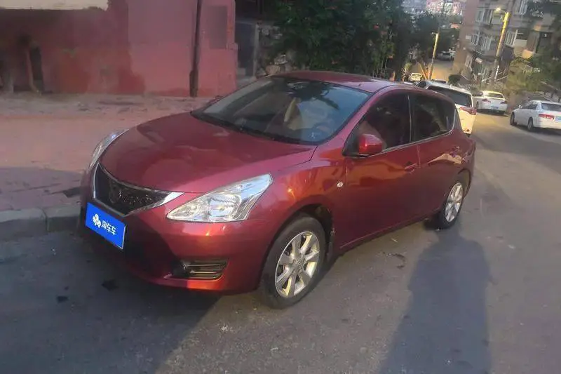 TIIDA 2011 1.6L CVT Comfort Model
