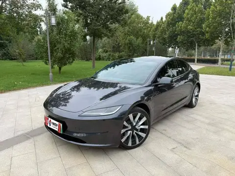 Модель 3 2023 rear-wheel drive version