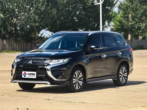 Outlander 2021 2.0L 2WD 5-seater