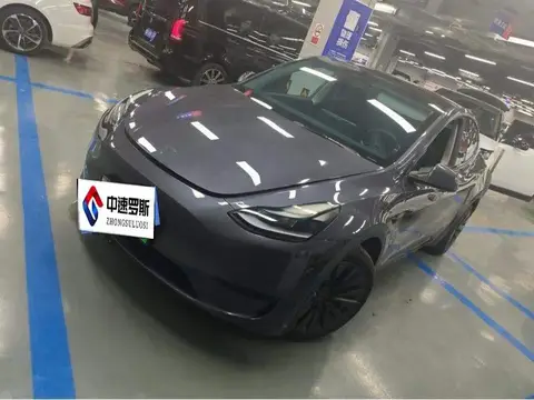 الطراز Y 2022 facelifted rear-wheel drive version