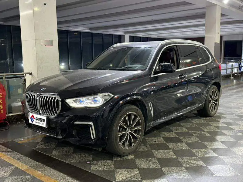 BMW X5 2022 xDrive 30Li Premium M Sport Package