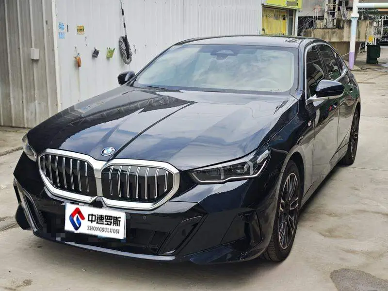 BMW 5 Series 2025 525Li M Sport Package