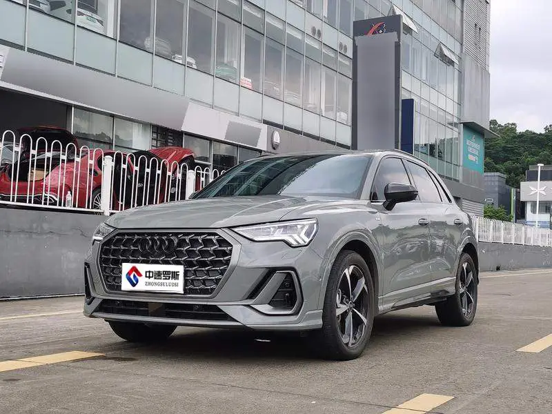 Audi Q3 2024 45 TFSI quattro stylish and dynamic version