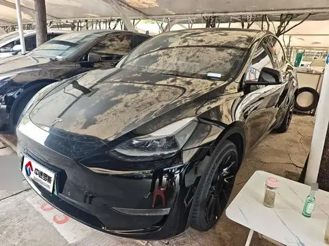 الطراز Y 2022 Long Range All-Wheel نظام الدفع