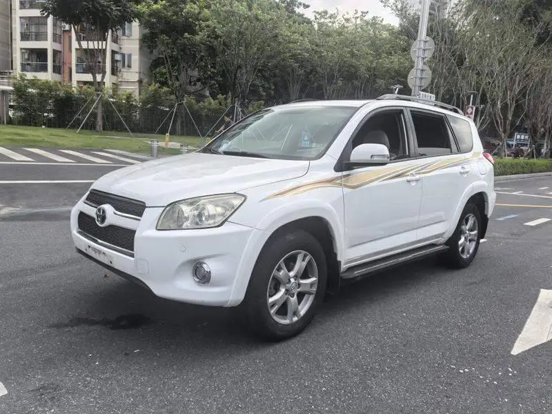 RAV4 Rongfang 2011 2.0L Automatic Luxury Edition