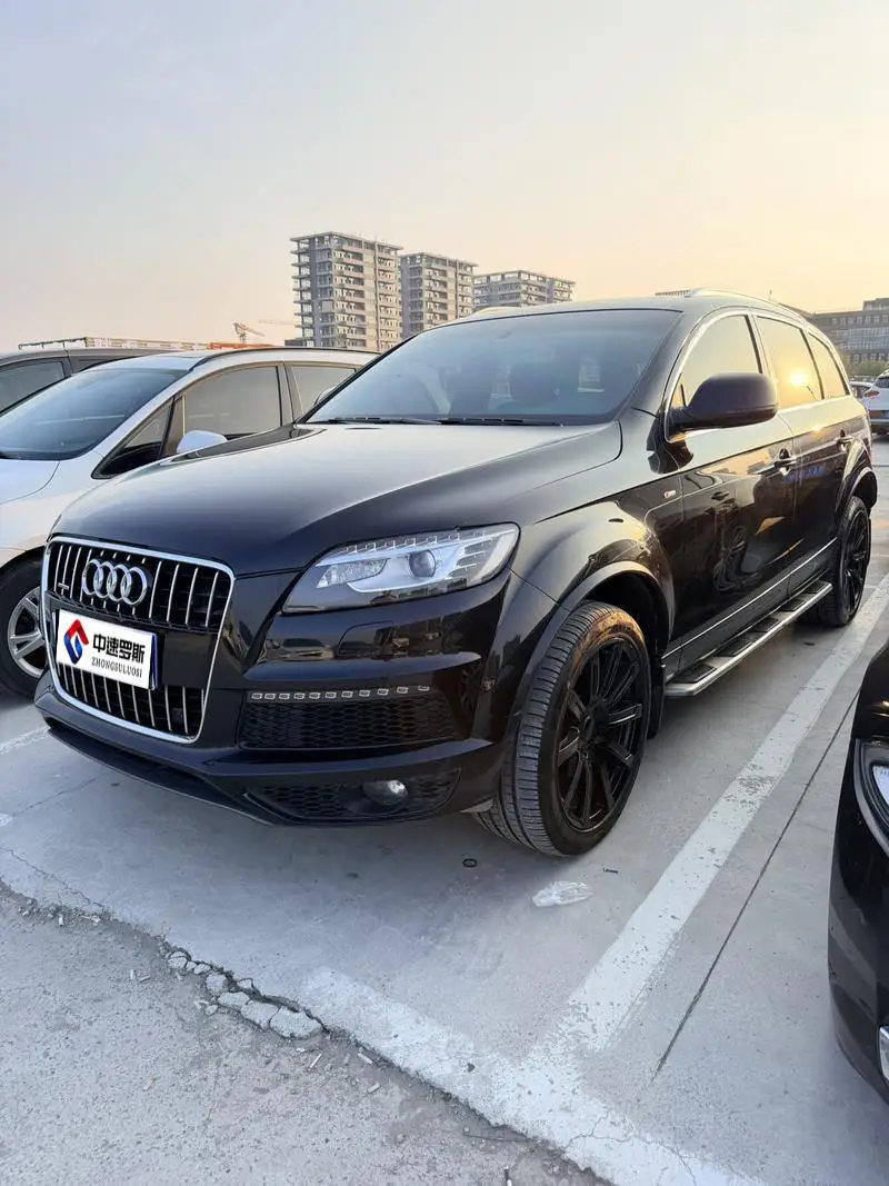 Audi Q7 2012 3.0 TFSI Exclusive Edition (200kW)