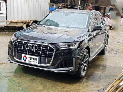 Audi Q7 2022 55 TFSI quattro S line sports model
