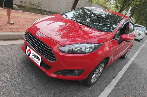 Carnival 2013 Hatchback 1.5L Automatic Fashion Model