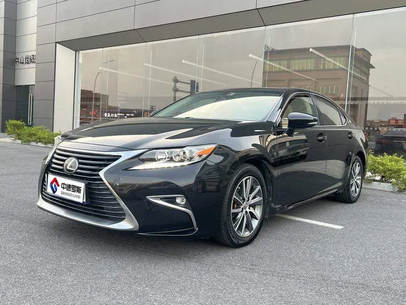 Lexus ES 2017 200 30th Anniversary Edition